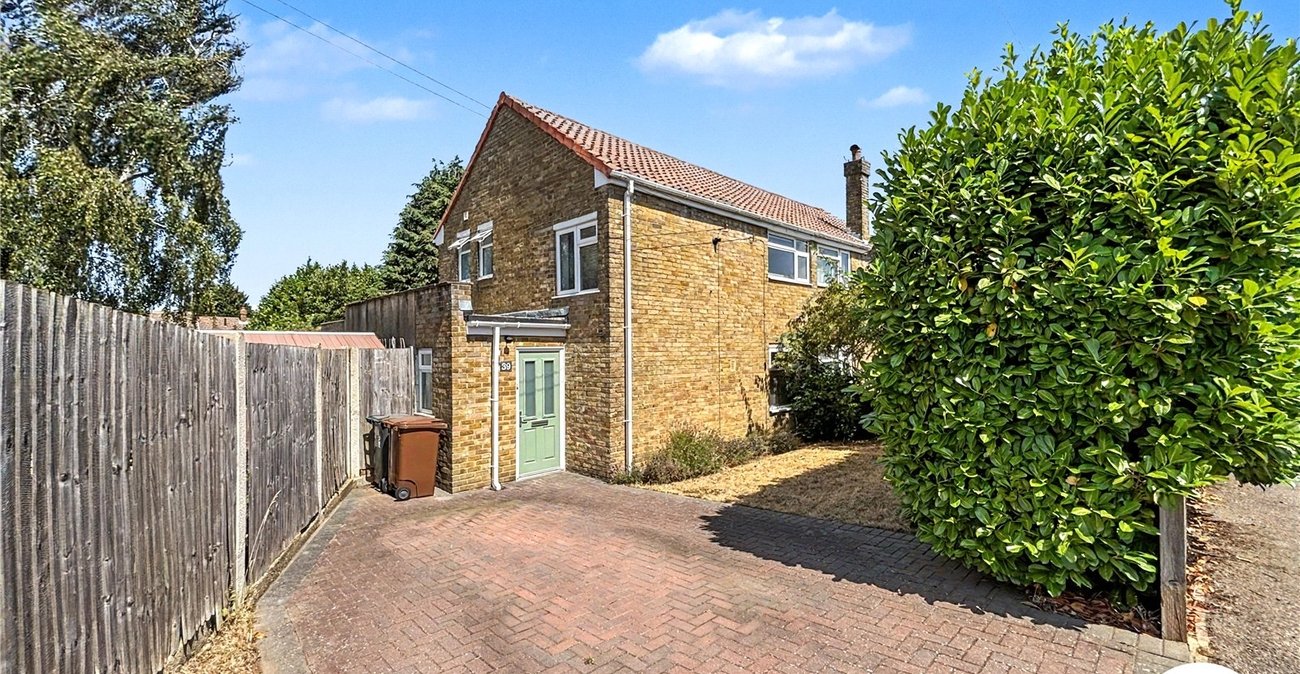 2 bedroom house for sale in Weedswood | Robinson Michael & Jackson