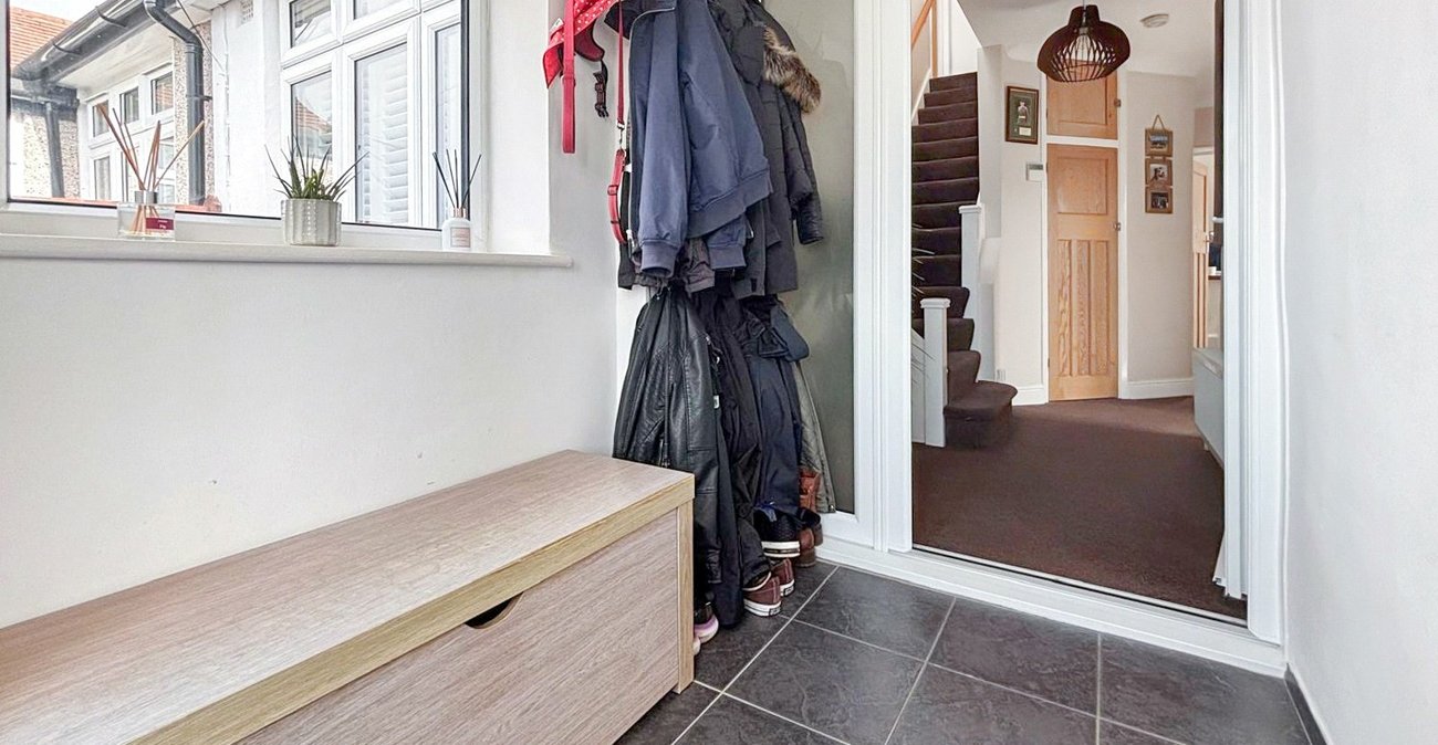 4 bedroom bungalow for sale in Bexley | Robinson Jackson