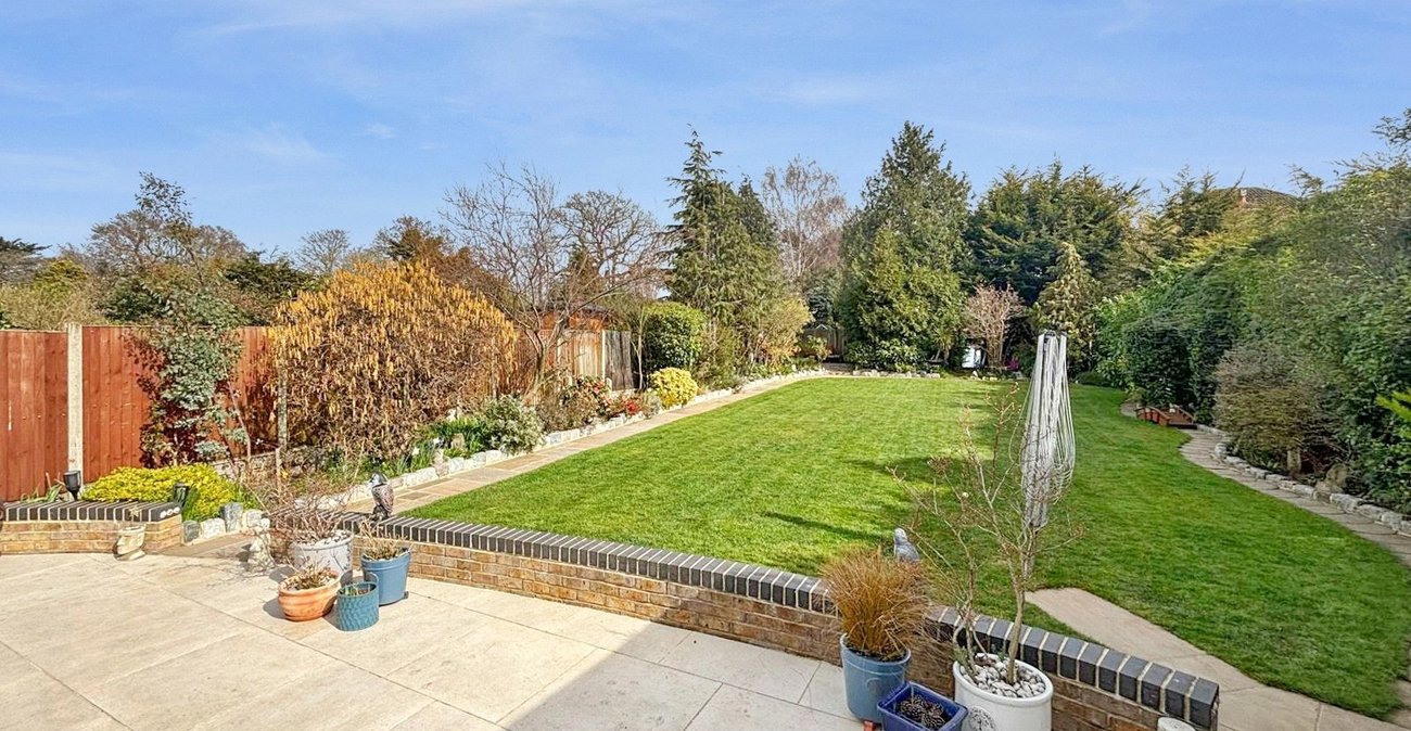 4 bedroom bungalow for sale in Bexley | Robinson Jackson