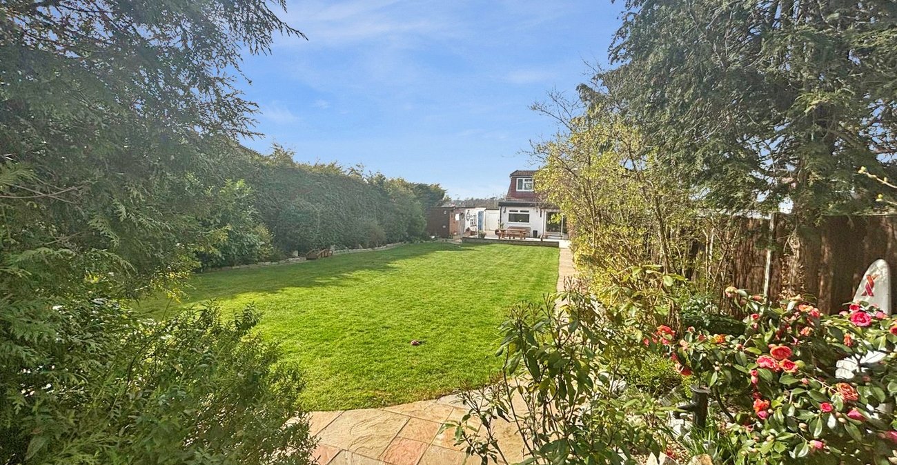 4 bedroom bungalow for sale in Bexley | Robinson Jackson