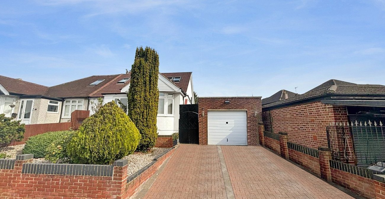 4 bedroom bungalow for sale in Bexley | Robinson Jackson