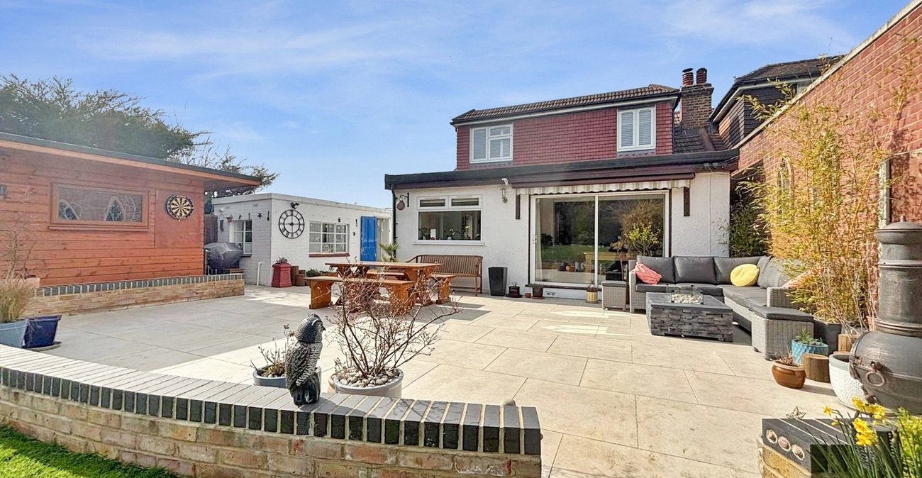 4 bedroom bungalow for sale in Bexley | Robinson Jackson