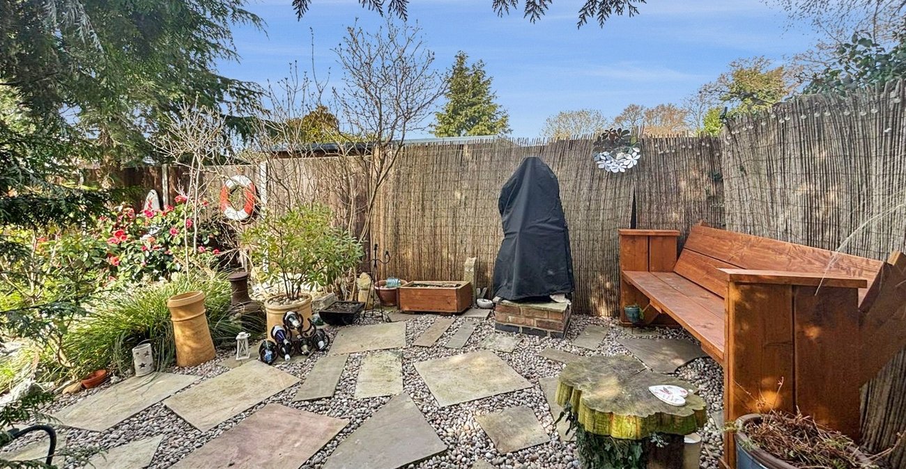 4 bedroom bungalow for sale in Bexley | Robinson Jackson