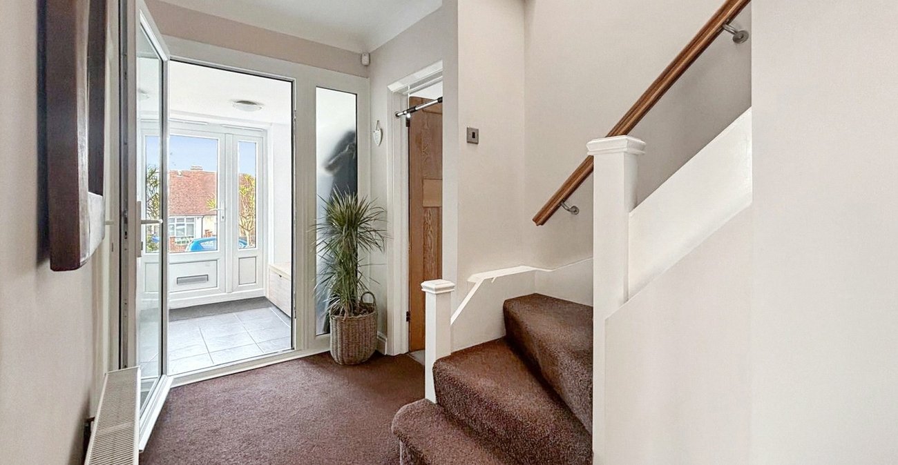 4 bedroom bungalow for sale in Bexley | Robinson Jackson