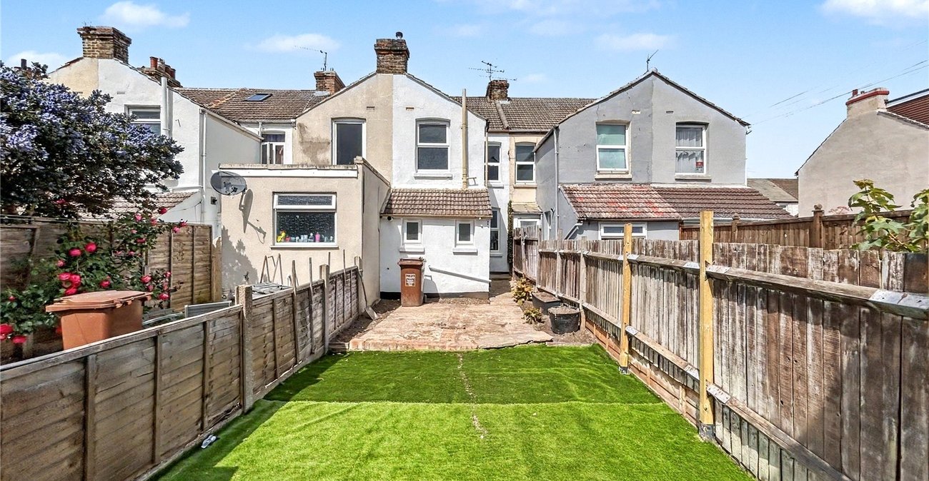 2 bedroom house for sale in Gillingham | Robinson Michael & Jackson