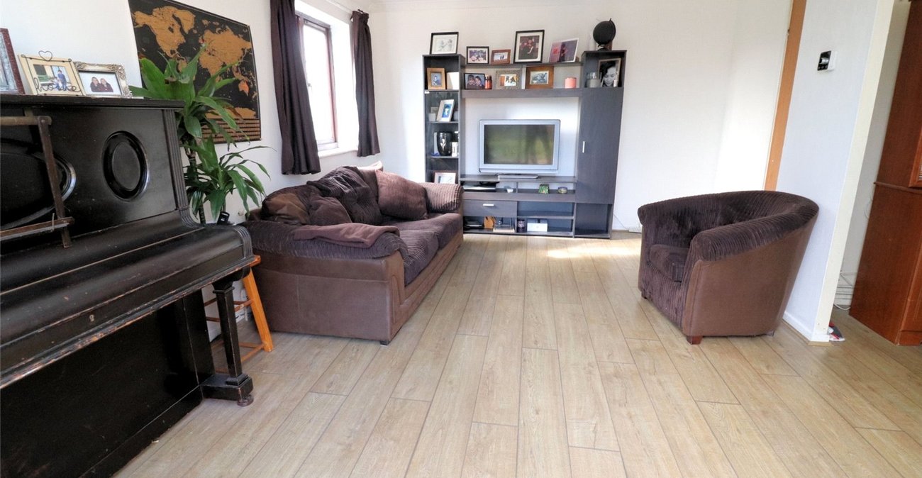 3 bedroom house for sale in Erith | Robinson Jackson