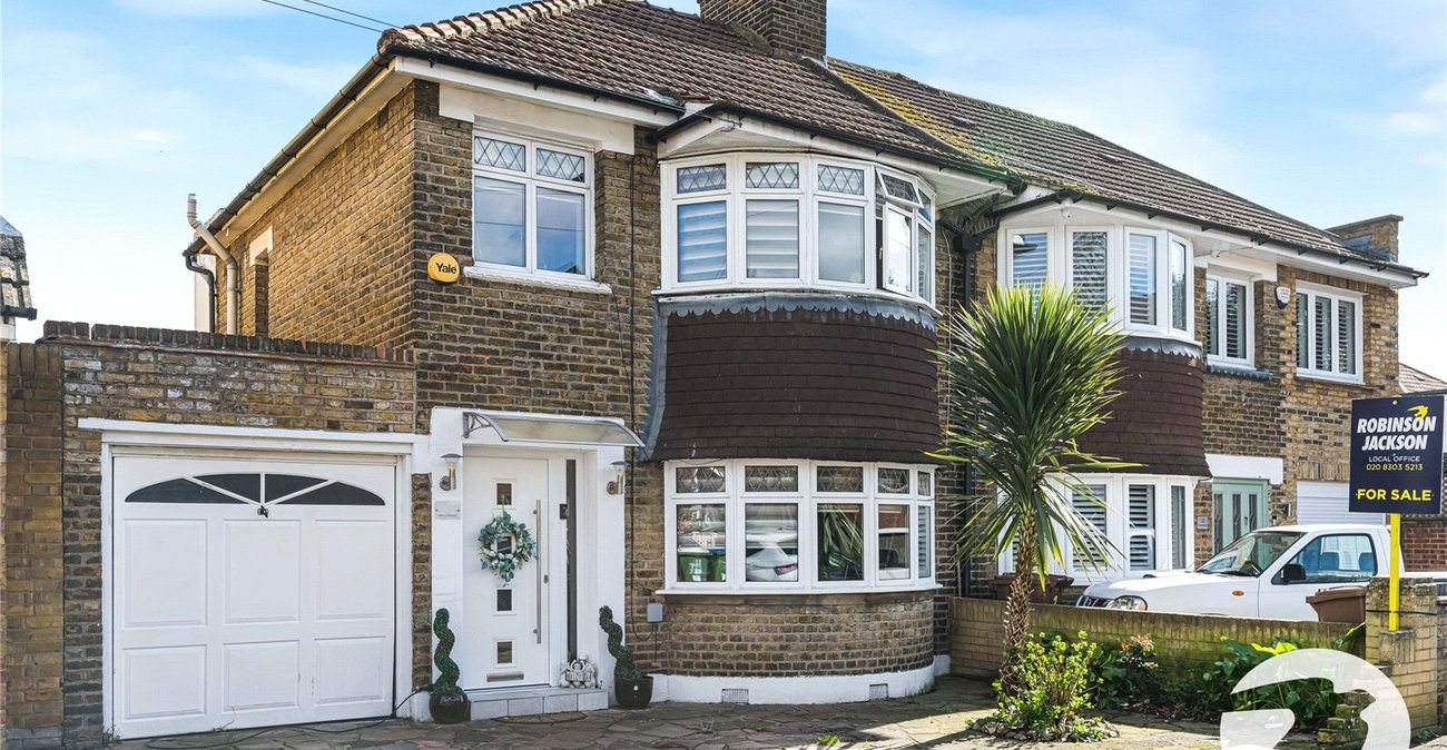 3 bedroom house for sale in South Welling | Robinson Jackson