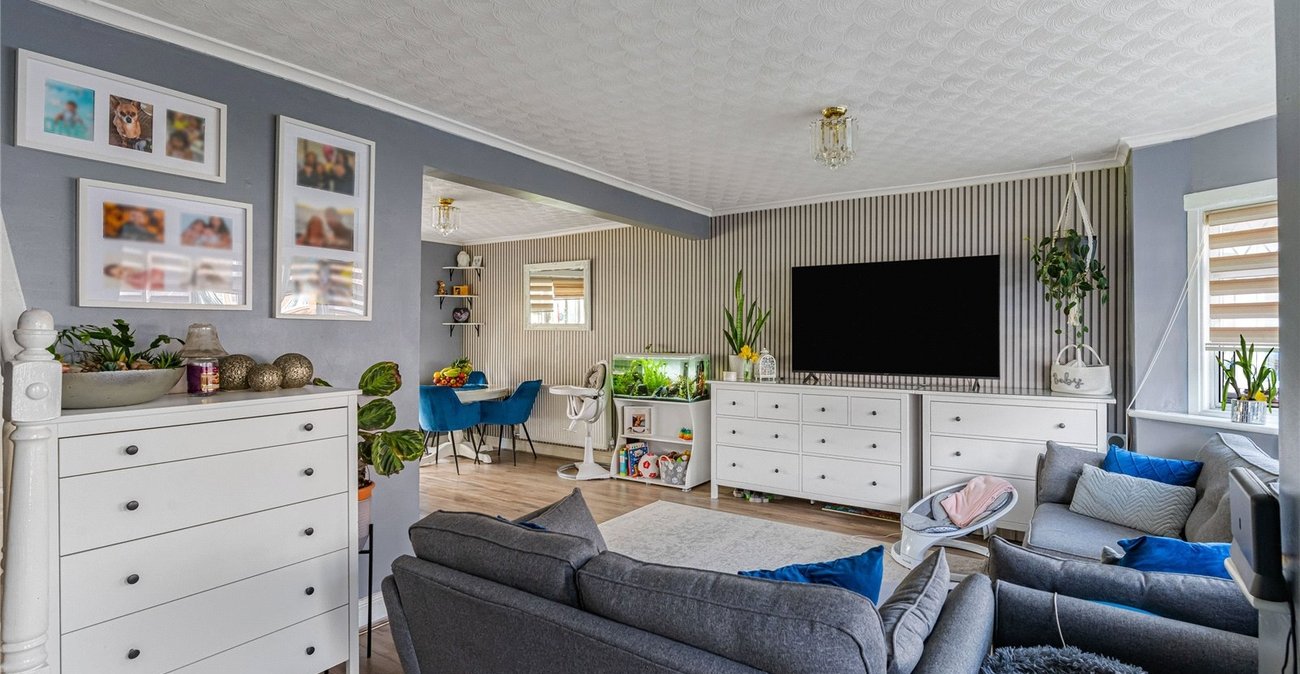 3 bedroom house for sale in South Welling | Robinson Jackson