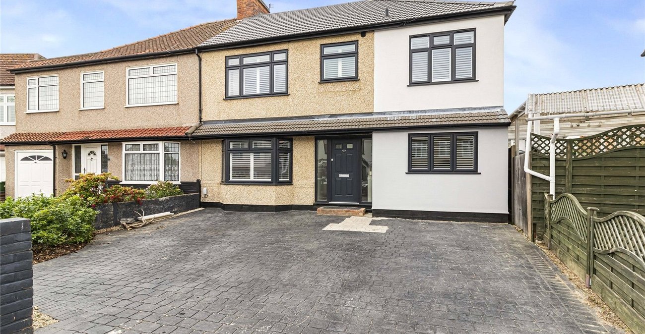 5 bedroom house for sale in South Welling | Robinson Jackson