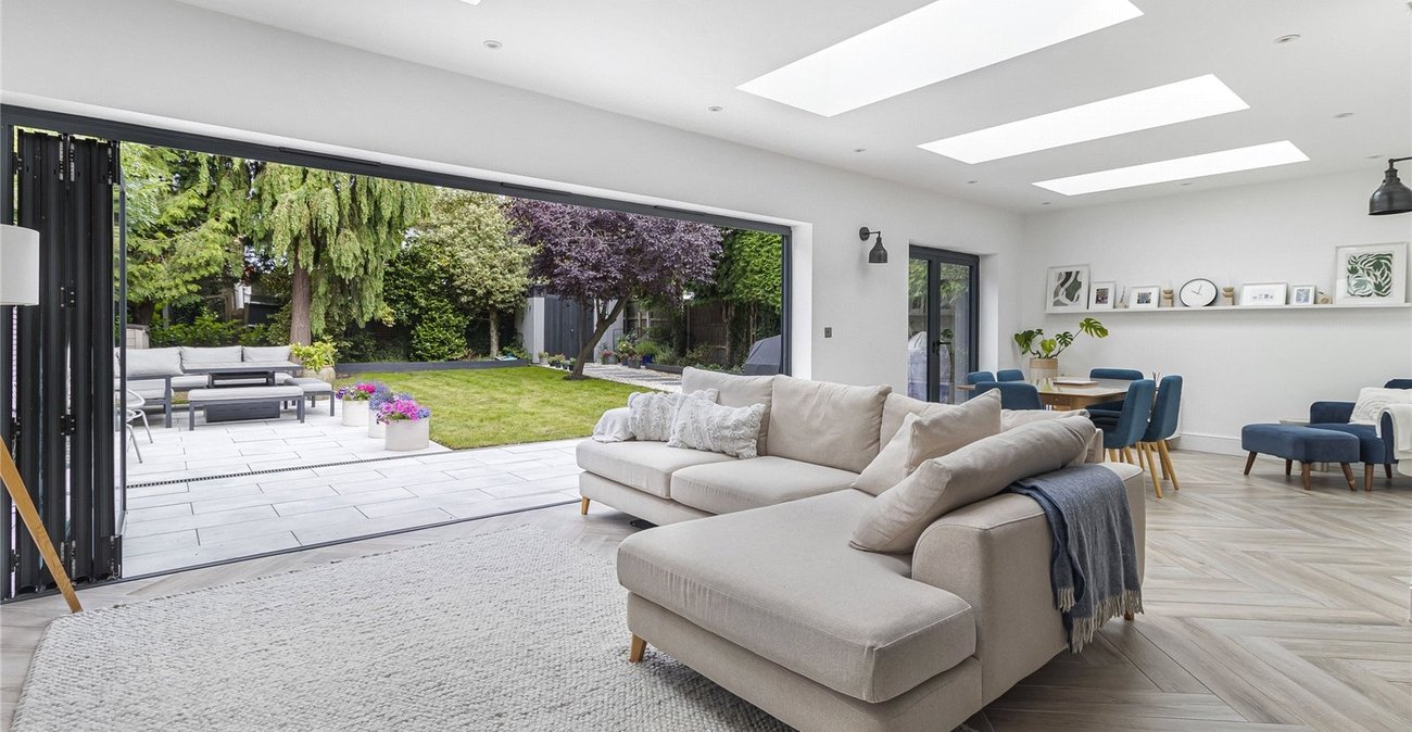 5 bedroom house for sale in South Welling | Robinson Jackson