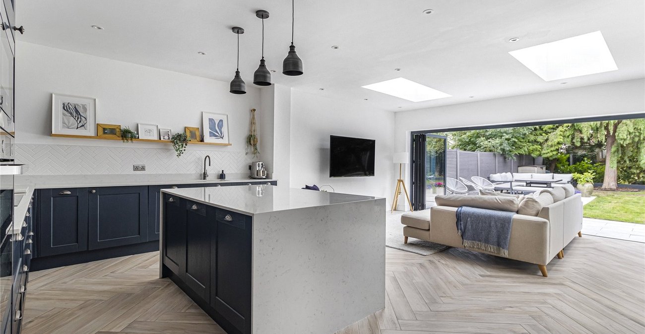 5 bedroom house for sale in South Welling | Robinson Jackson