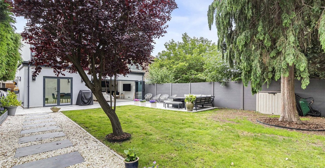 5 bedroom house for sale in South Welling | Robinson Jackson