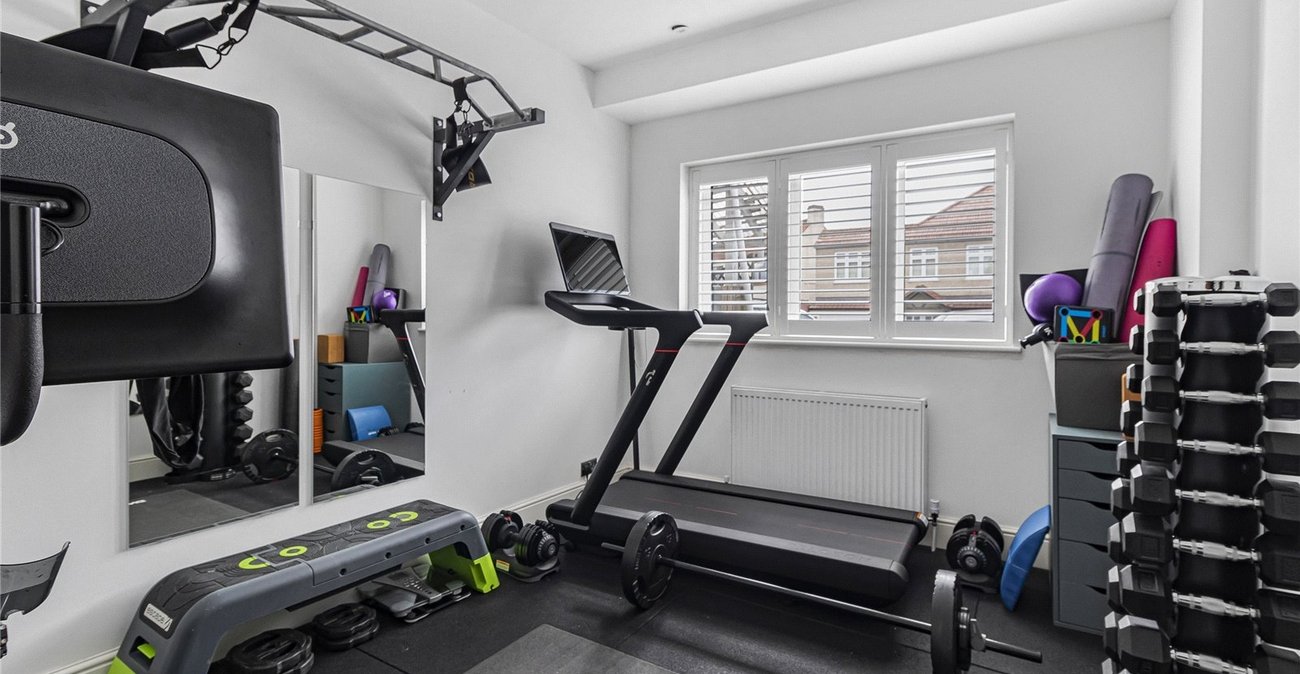 5 bedroom house for sale in South Welling | Robinson Jackson