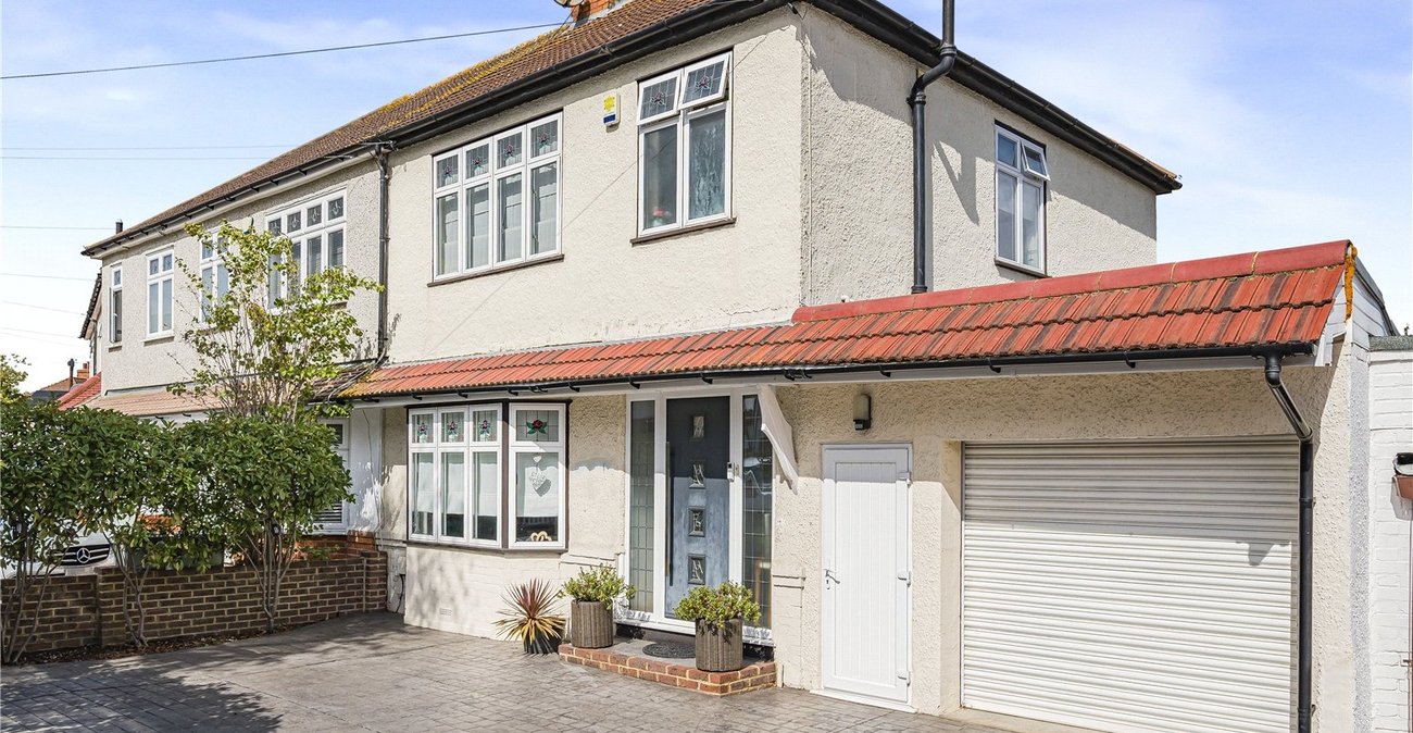 3 bedroom house for sale in Welling | Robinson Jackson