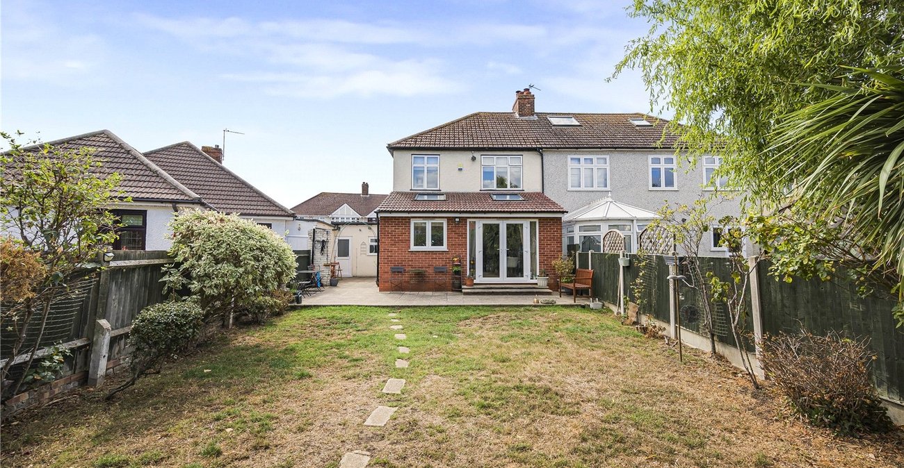 3 bedroom house for sale in Welling | Robinson Jackson