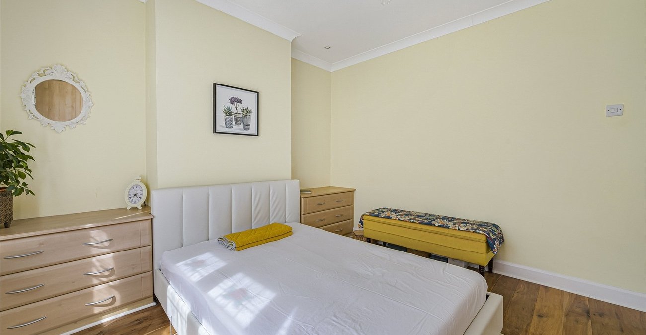3 bedroom house for sale in Welling | Robinson Jackson