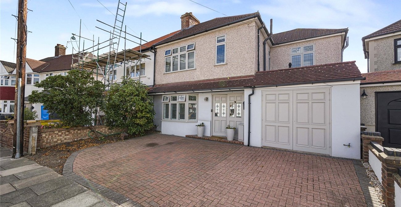 4 bedroom house for sale in Welling | Robinson Jackson