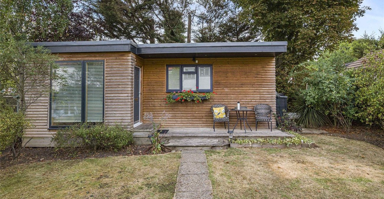 4 bedroom house for sale in Welling | Robinson Jackson