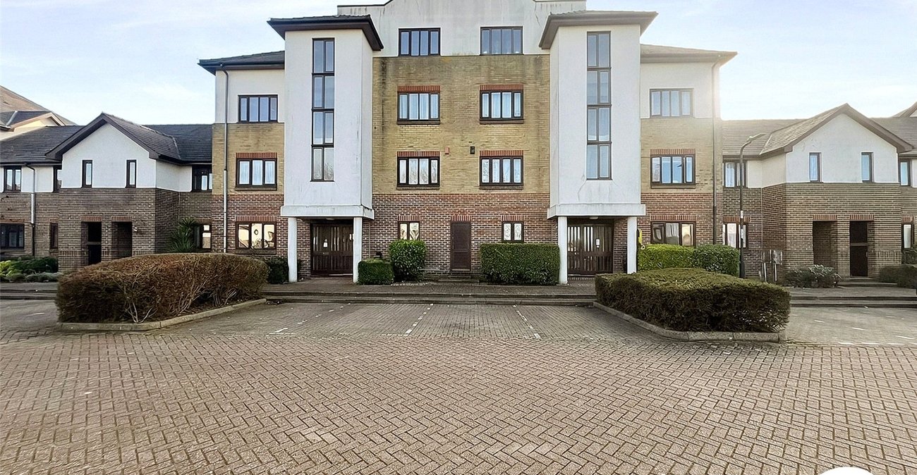 1 bedroom property for sale in Chatham | Robinson Michael & Jackson