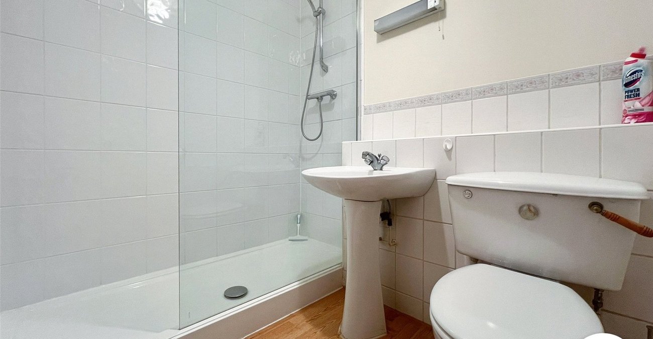 1 bedroom property for sale in Chatham | Robinson Michael & Jackson