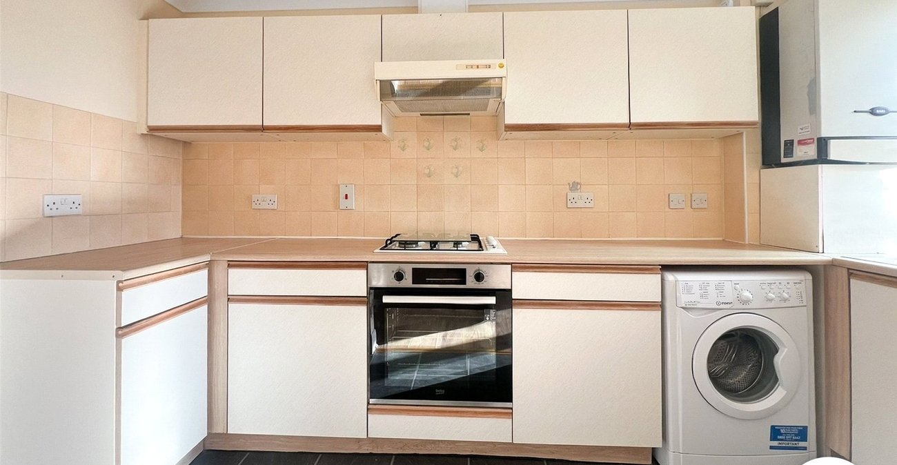 1 bedroom property for sale in Chatham | Robinson Michael & Jackson