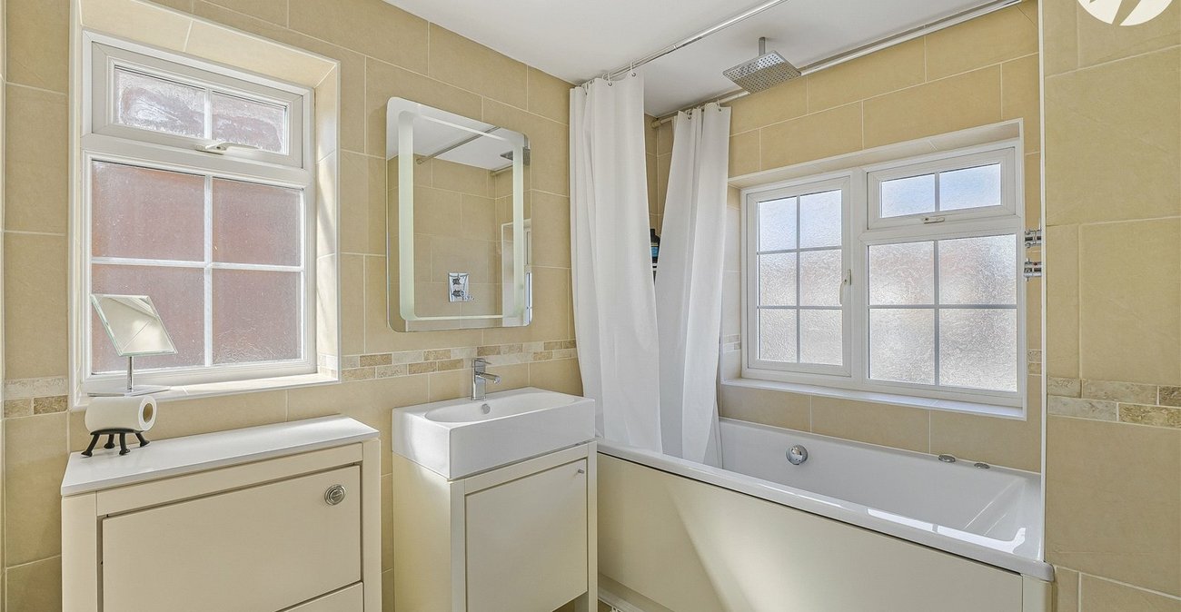 3 bedroom house for sale in Swanley | Robinson Jackson