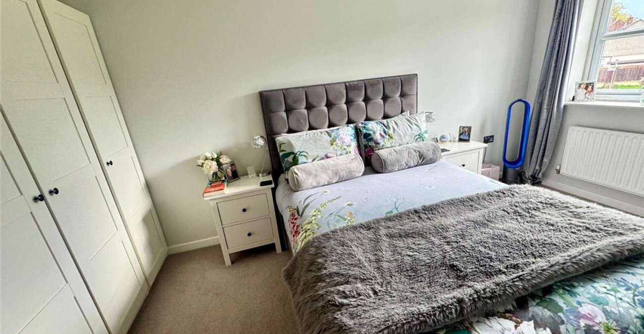 2 bedroom property for sale in Orpington | Robinson Jackson