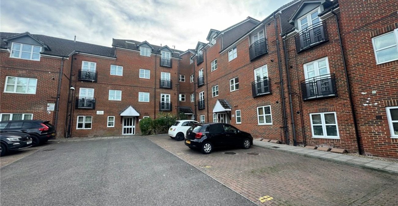 2 bedroom property for sale in Orpington | Robinson Jackson