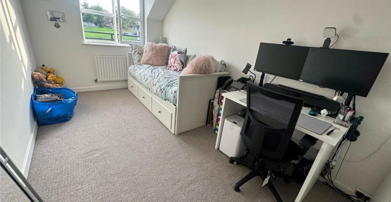 2 bedroom property for sale in Orpington | Robinson Jackson