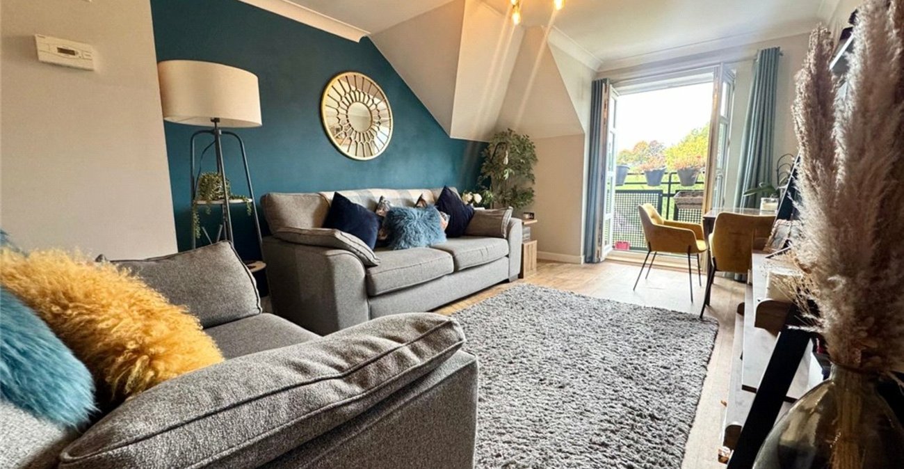 2 bedroom property for sale in Orpington | Robinson Jackson