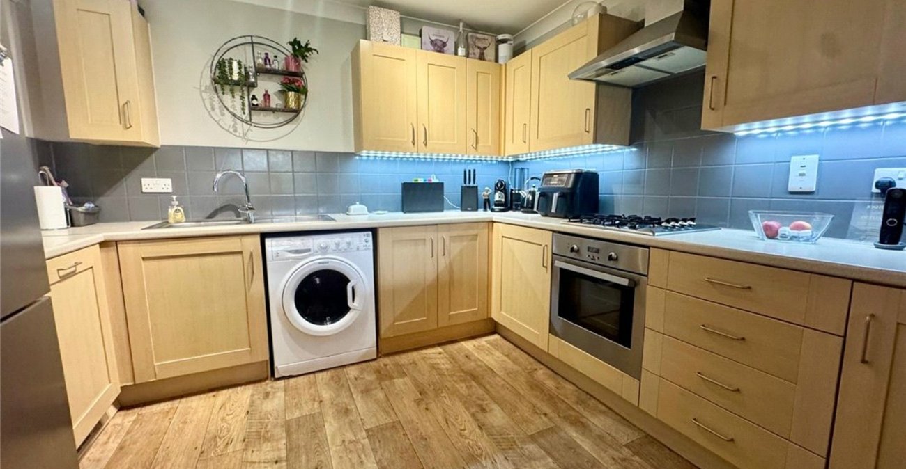 2 bedroom property for sale in Orpington | Robinson Jackson