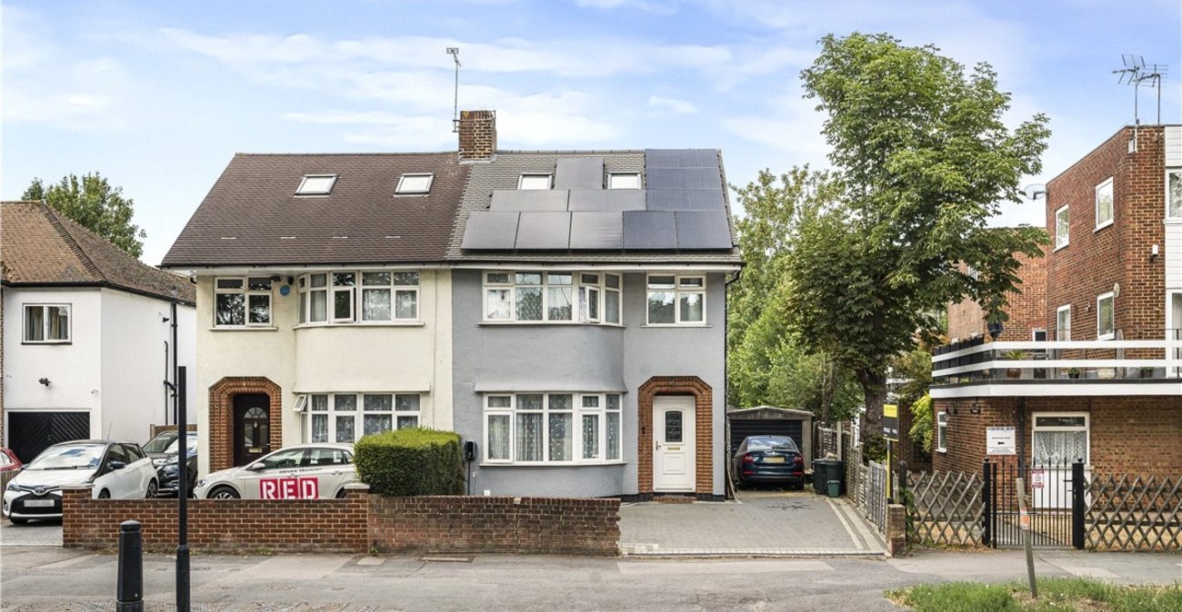 4 bedroom house for sale in Orpington | Robinson Jackson