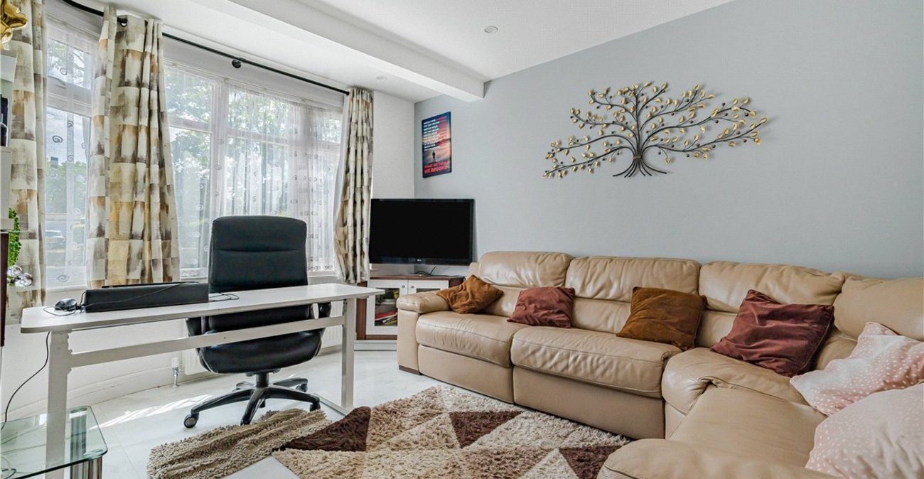 4 bedroom house for sale in Orpington | Robinson Jackson