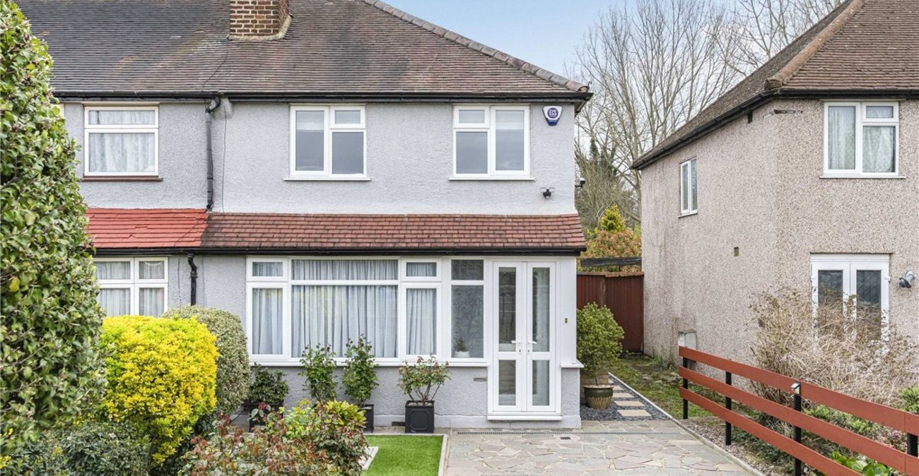 2 bedroom house for sale in St Pauls Cray | Robinson Jackson