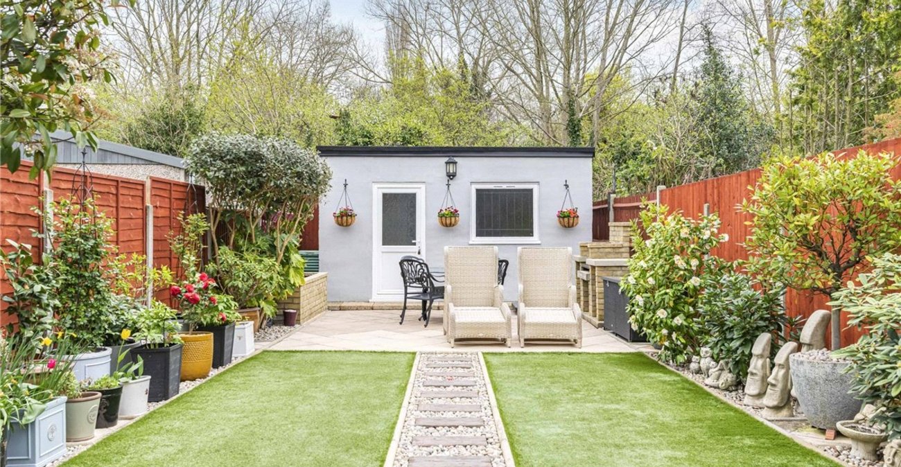 2 bedroom house for sale in St Pauls Cray | Robinson Jackson