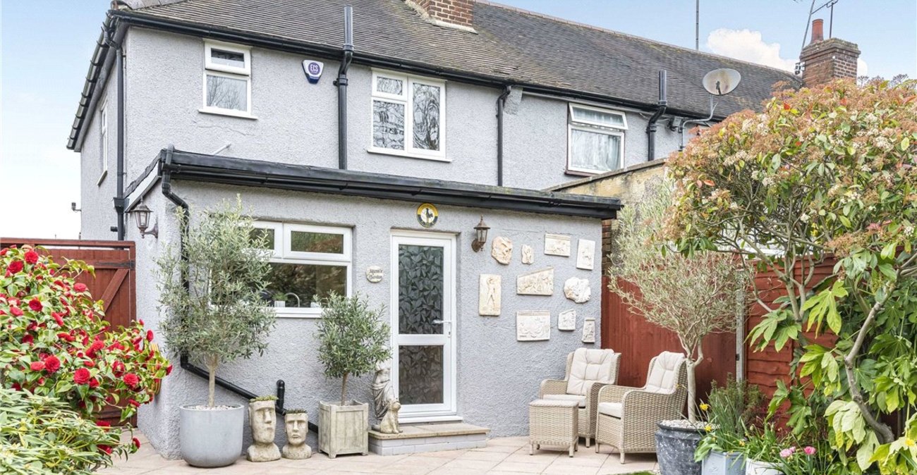 2 bedroom house for sale in St Pauls Cray | Robinson Jackson