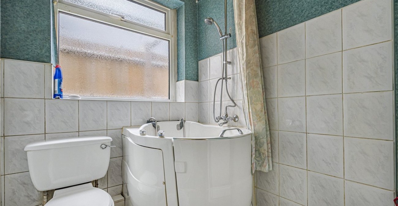 4 bedroom bungalow for sale in St Pauls Cray | Robinson Jackson