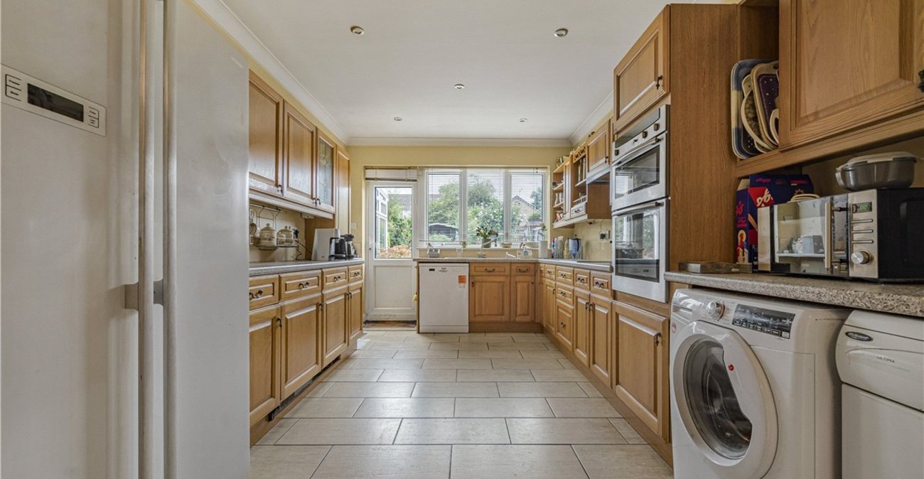 4 bedroom bungalow for sale in St Pauls Cray | Robinson Jackson