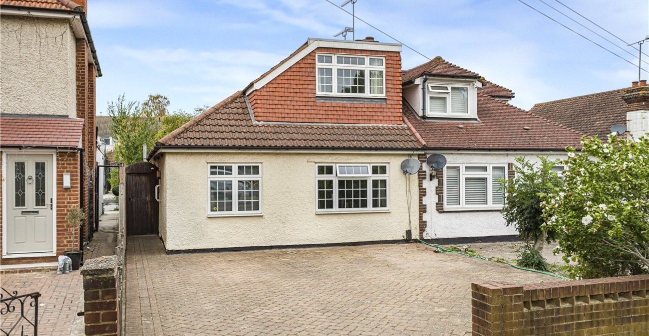 4 bedroom bungalow for sale in St Pauls Cray | Robinson Jackson