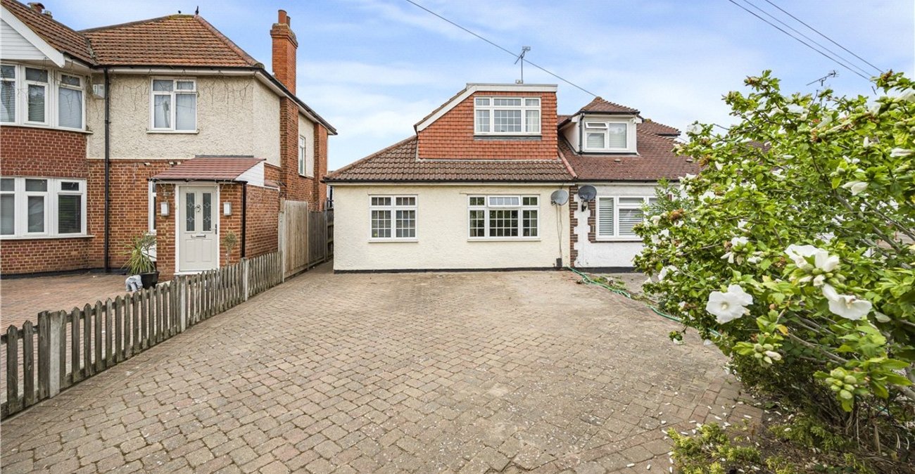 4 bedroom bungalow for sale in St Pauls Cray | Robinson Jackson