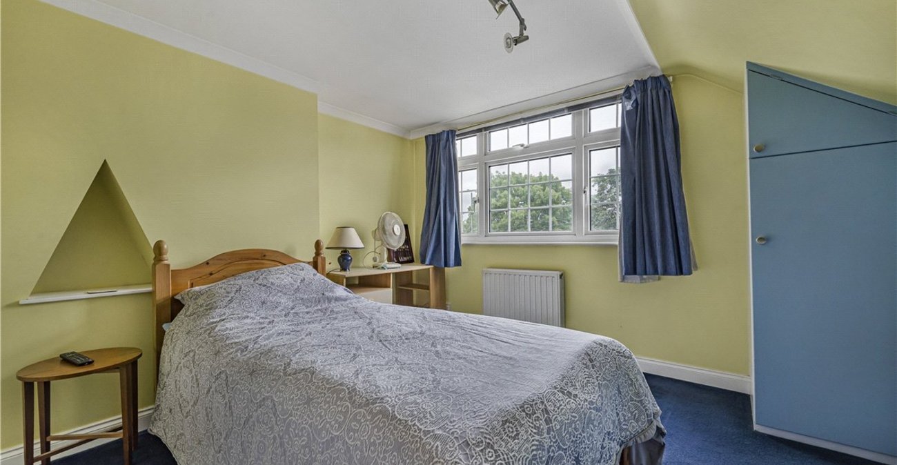 4 bedroom bungalow for sale in St Pauls Cray | Robinson Jackson