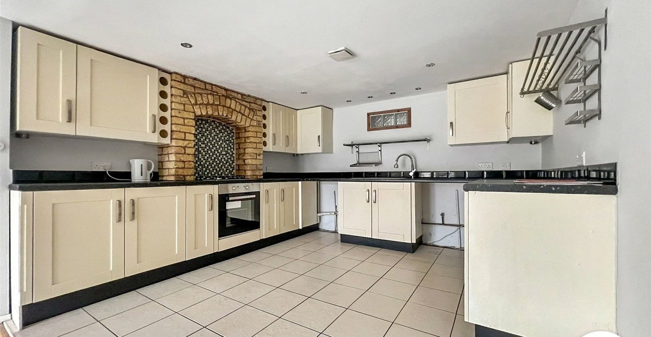 2 bedroom house for sale in Chatham | Robinson Michael & Jackson