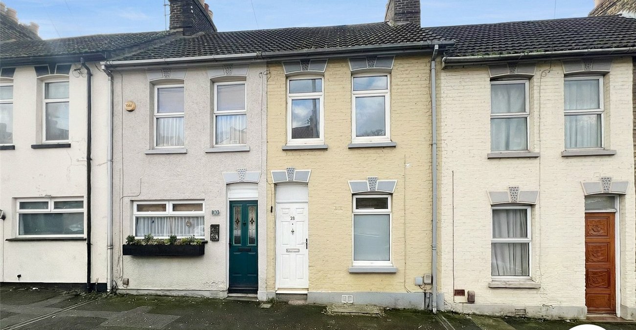 2 bedroom house for sale in Chatham | Robinson Michael & Jackson