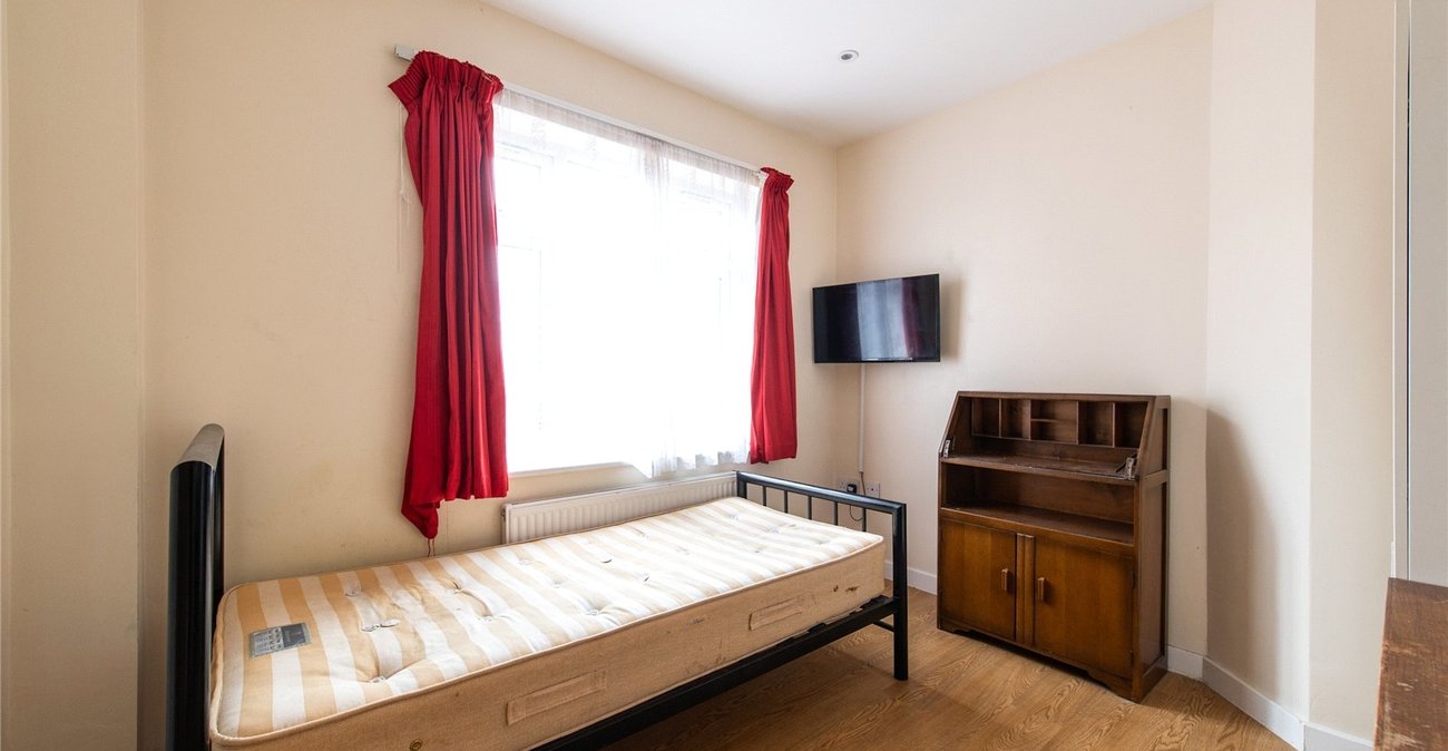 12 bedroom house for sale in Northfleet | Robinson Michael & Jackson
