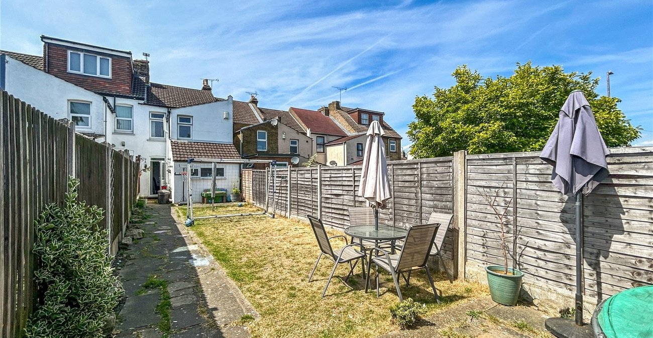 3 bedroom house for sale in Gillingham | Robinson Michael & Jackson