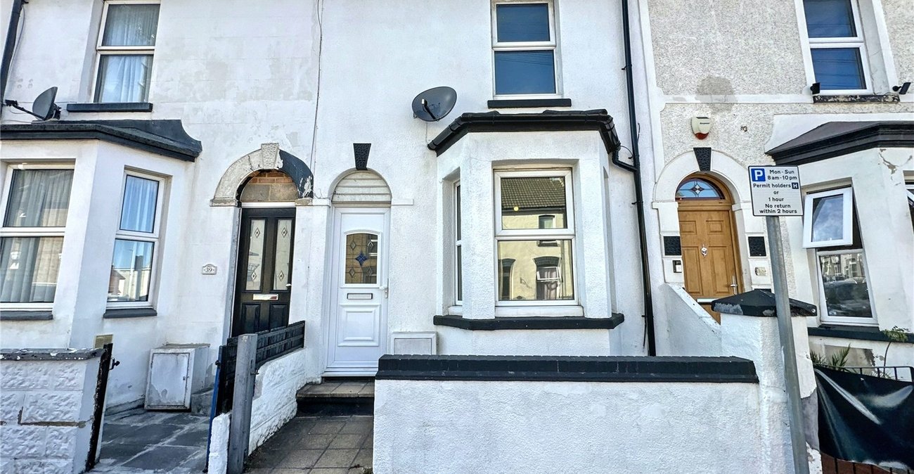 3 bedroom house for sale in Gillingham | Robinson Michael & Jackson