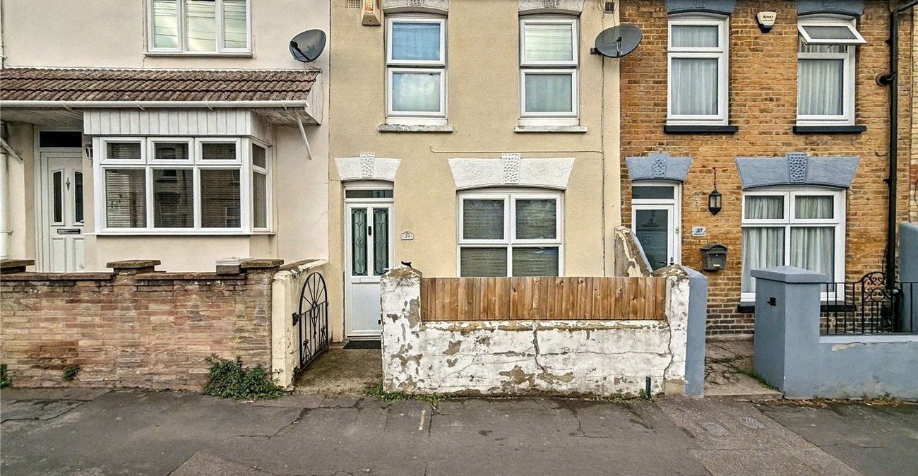 2 bedroom house for sale in Gillingham | Robinson Michael & Jackson