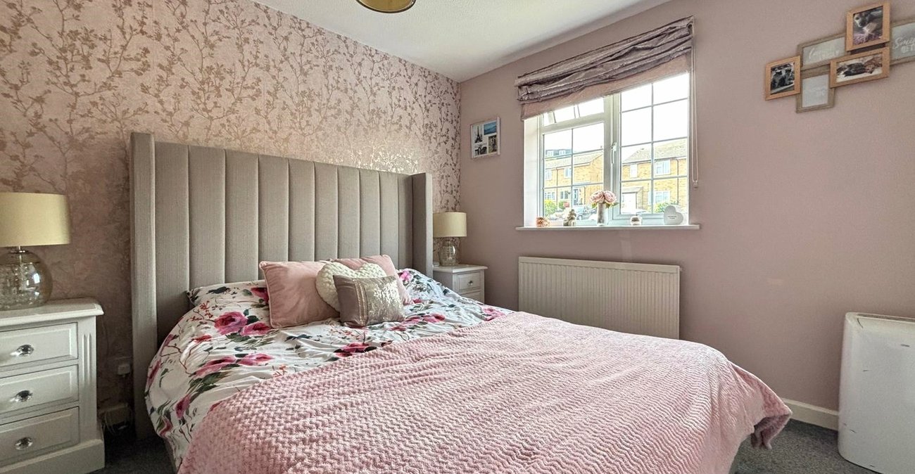 2 bedroom house for sale in Chatham | Robinson Michael & Jackson