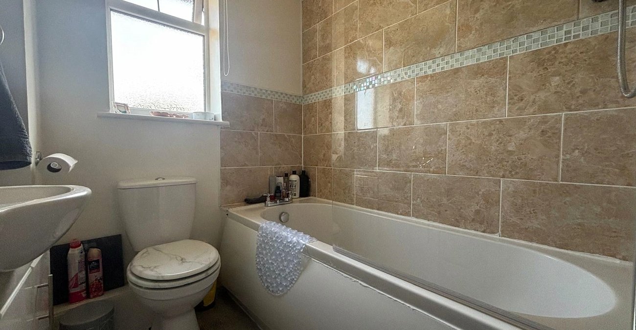 2 bedroom house for sale in Chatham | Robinson Michael & Jackson