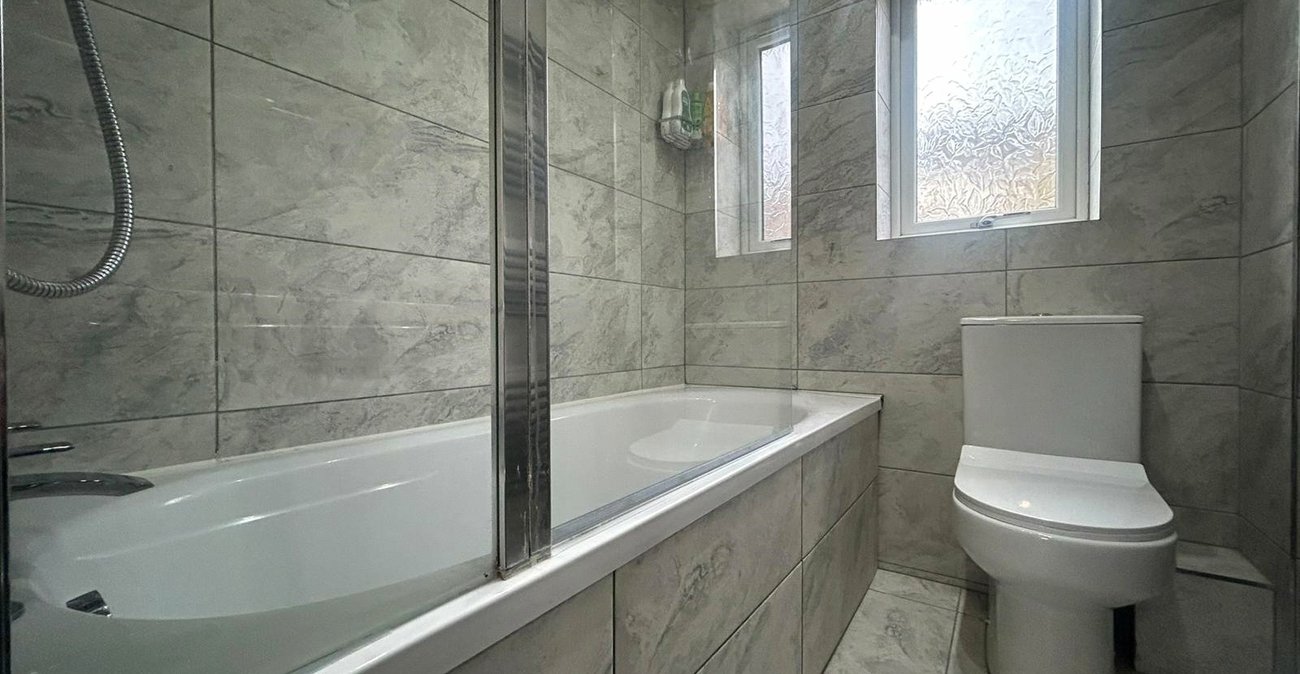 2 bedroom house for sale in Princes Park | Robinson Michael & Jackson